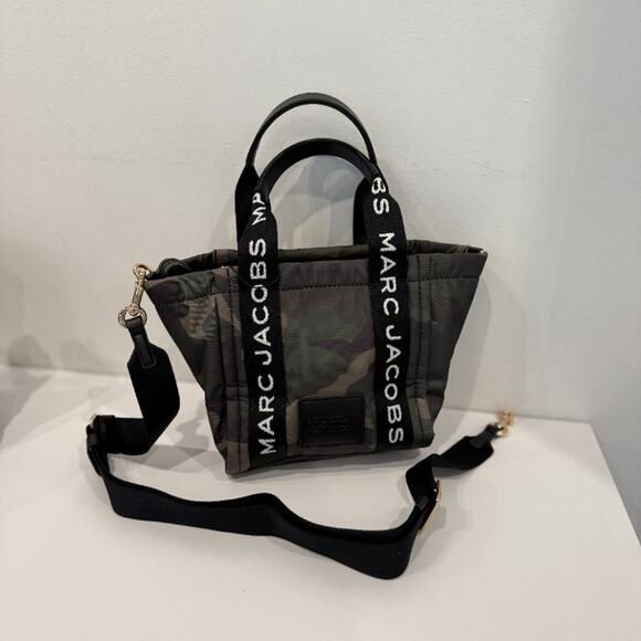 Best Price‼️MARC JACOBS 4S5HTT011H02 Small Nylon Tote Bag Camo Multi - Picture 2 of 16